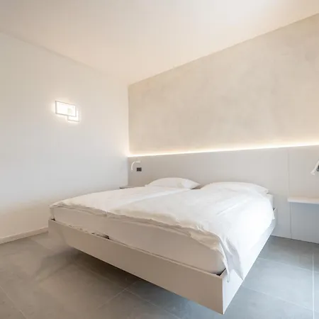 Laguna 3*
