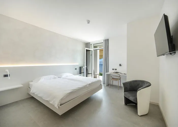 Hotel Laguna 3*