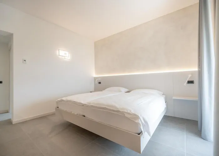 Laguna 3*