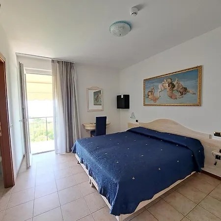 Szálloda Laguna San Zeno di Montagna