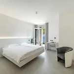 Hotel Laguna 3*