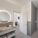 Laguna Hotel 3*