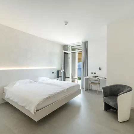 Hotel Laguna 3*